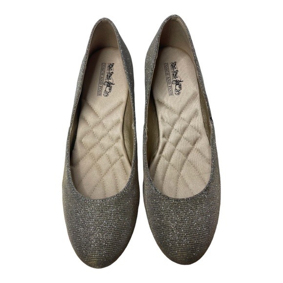 Coach And Four Women’s Silver/Gold  Metallic Sparkle Round Toe Flats - Picture 9 of 9